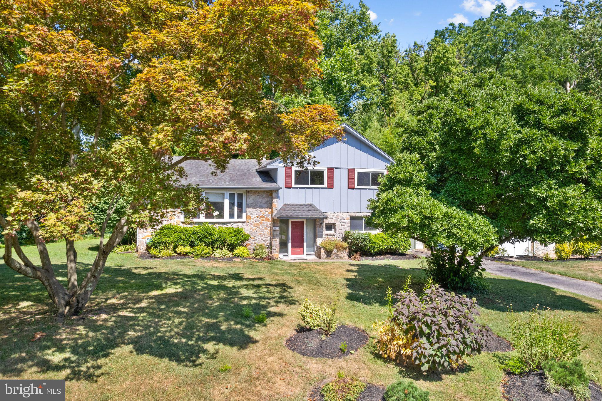 8121 Hammond Rd