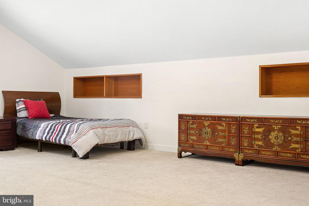 1610 GERSON DRIVE