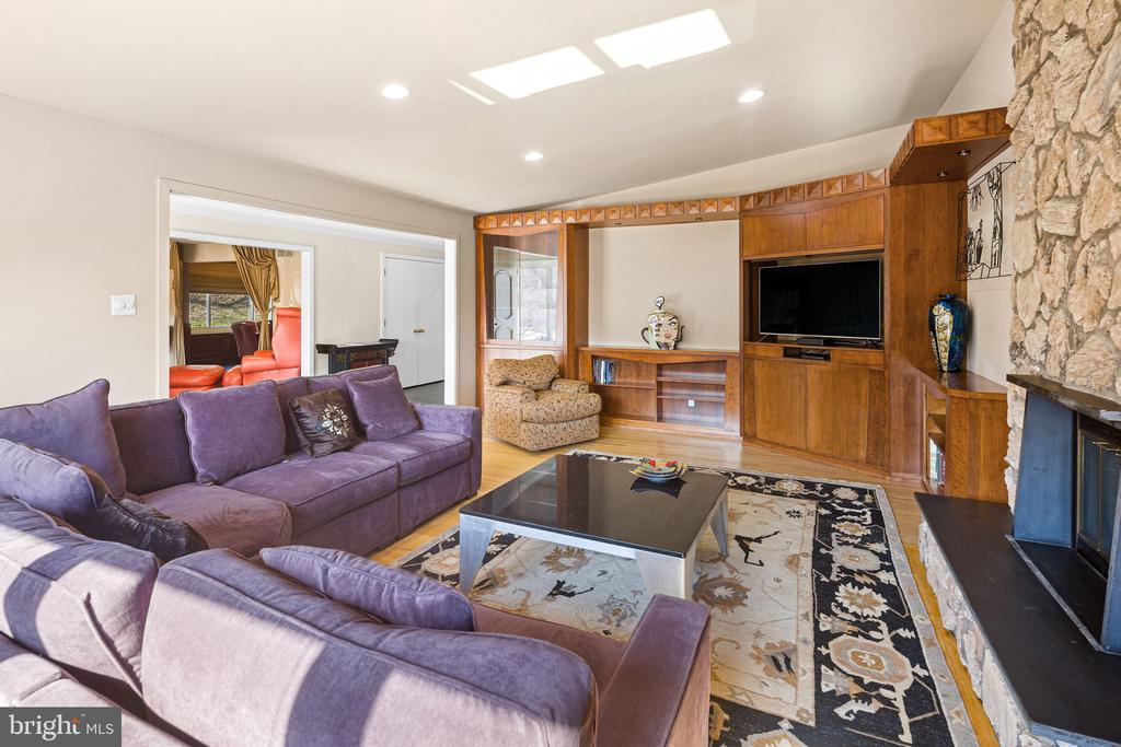 1610 GERSON DRIVE