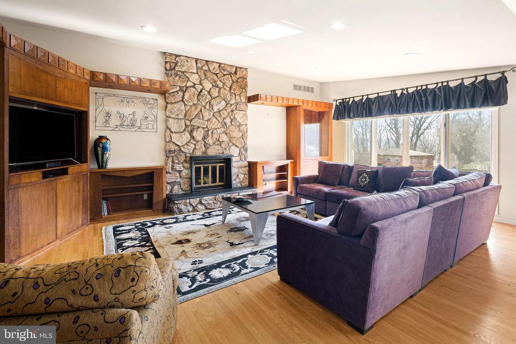 1610 GERSON DRIVE