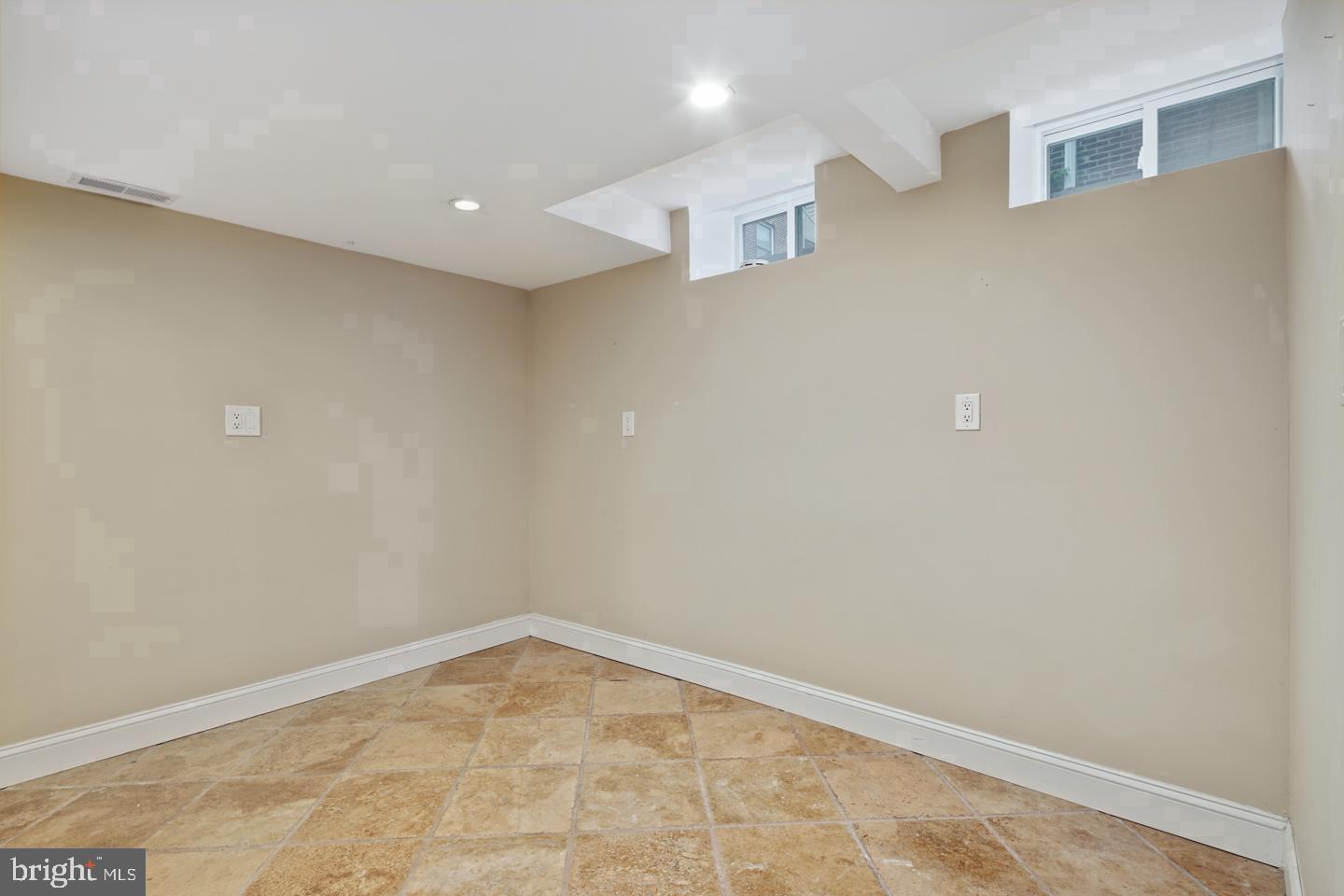727 S 2nd STREET Unit: 1 R