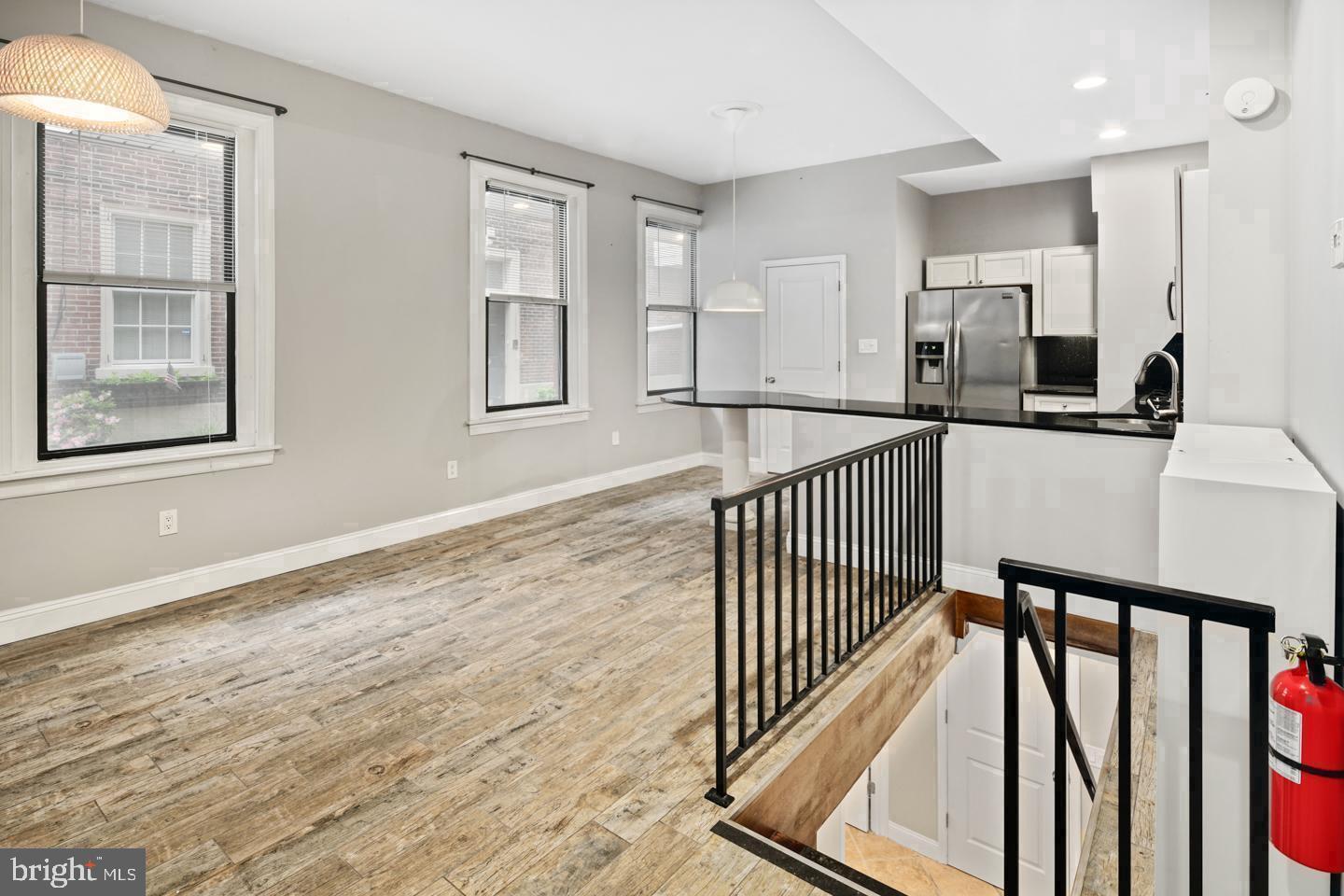 727 S 2nd STREET Unit: 1 R