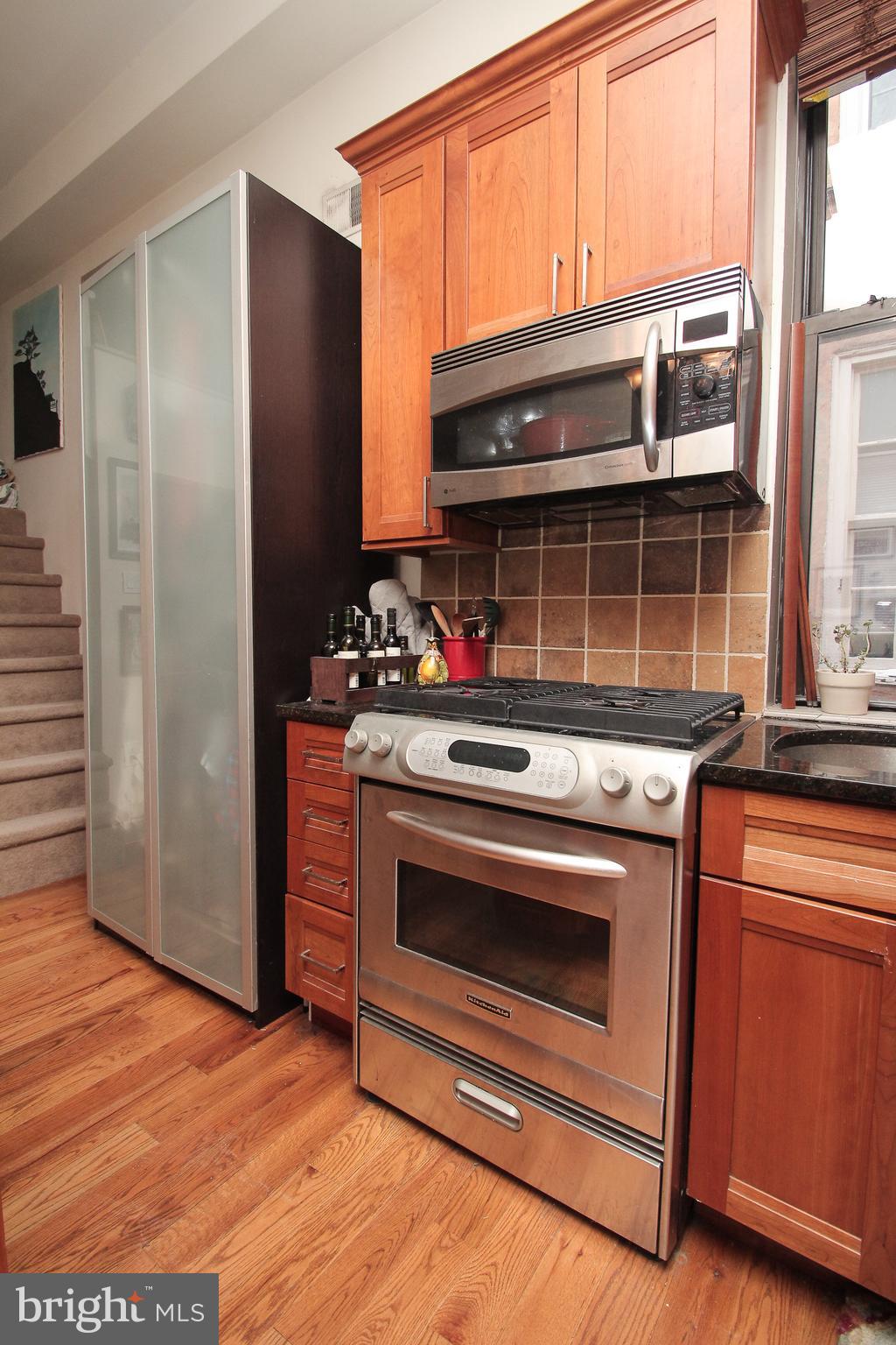 902 Pine Street Unit: 2R