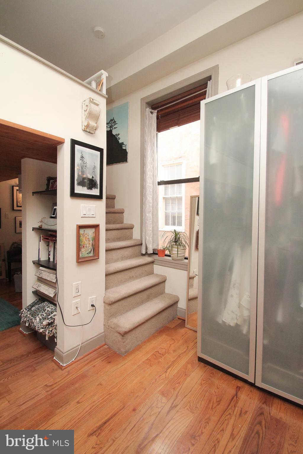 902 Pine Street Unit: 2R