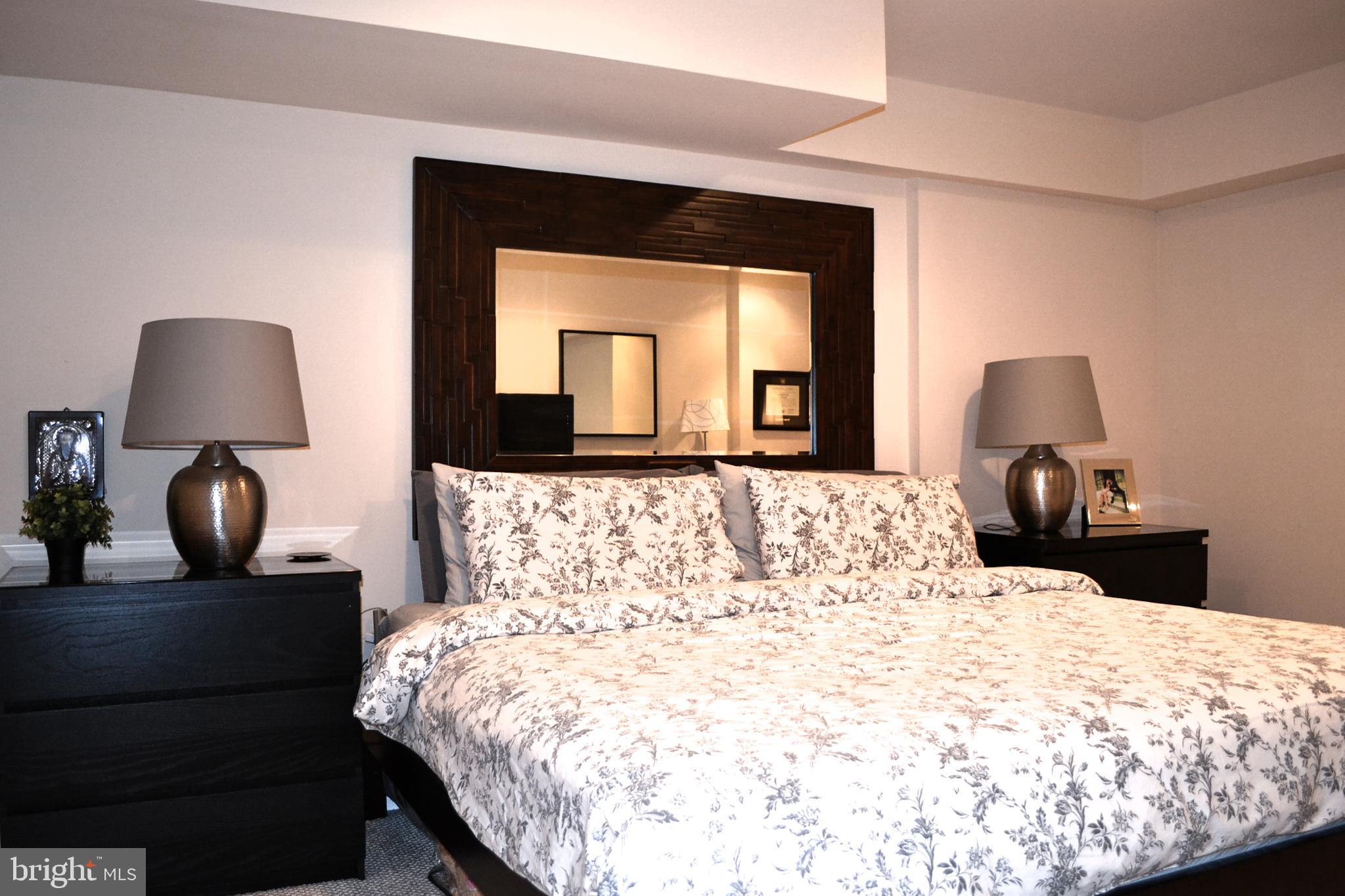 2339 CATHARINE ST #1