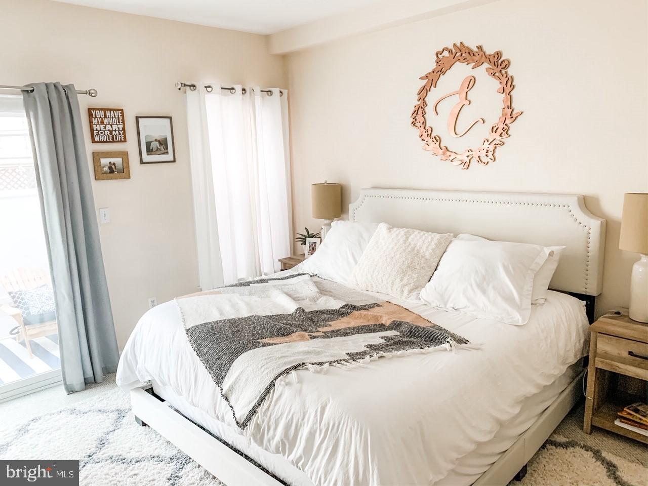 2339 CATHARINE ST #1