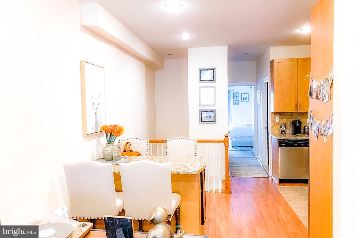 2339 CATHARINE ST #1