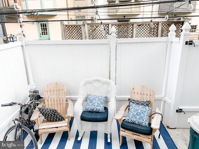 2339 CATHARINE ST #1