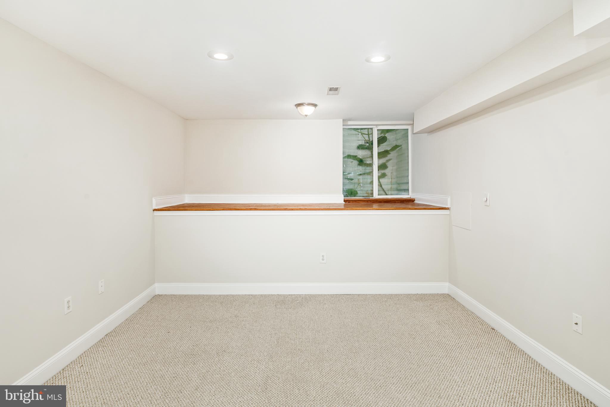 2339 CATHARINE ST #1