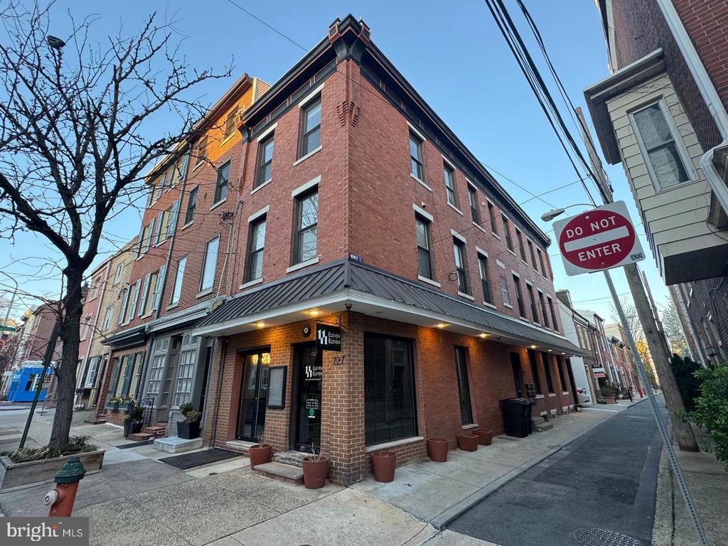 727 S 2ND STREET COMMERCIAL UNIT
