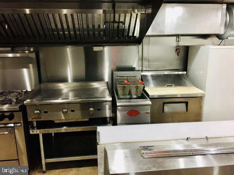727 S 2ND STREET COMMERCIAL UNIT