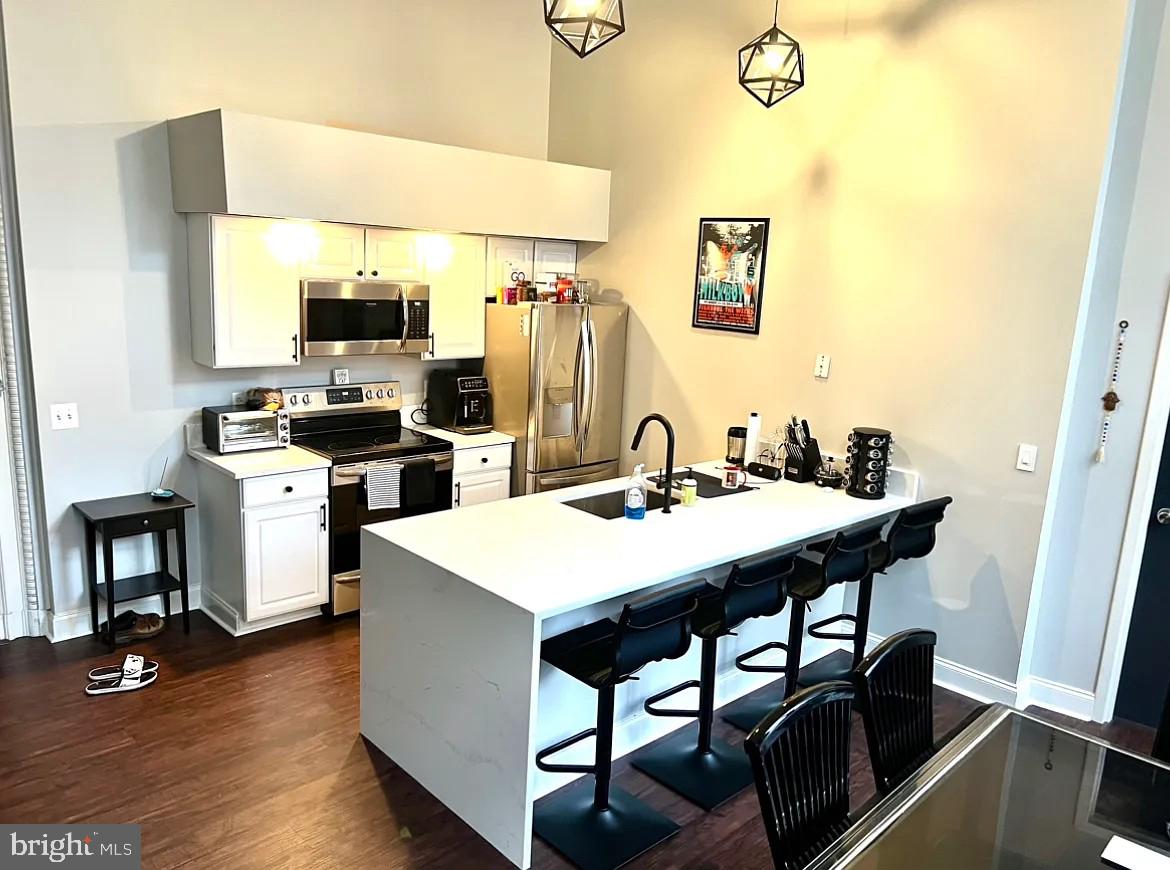 1001 CHESTNUT STREET 13 305E
