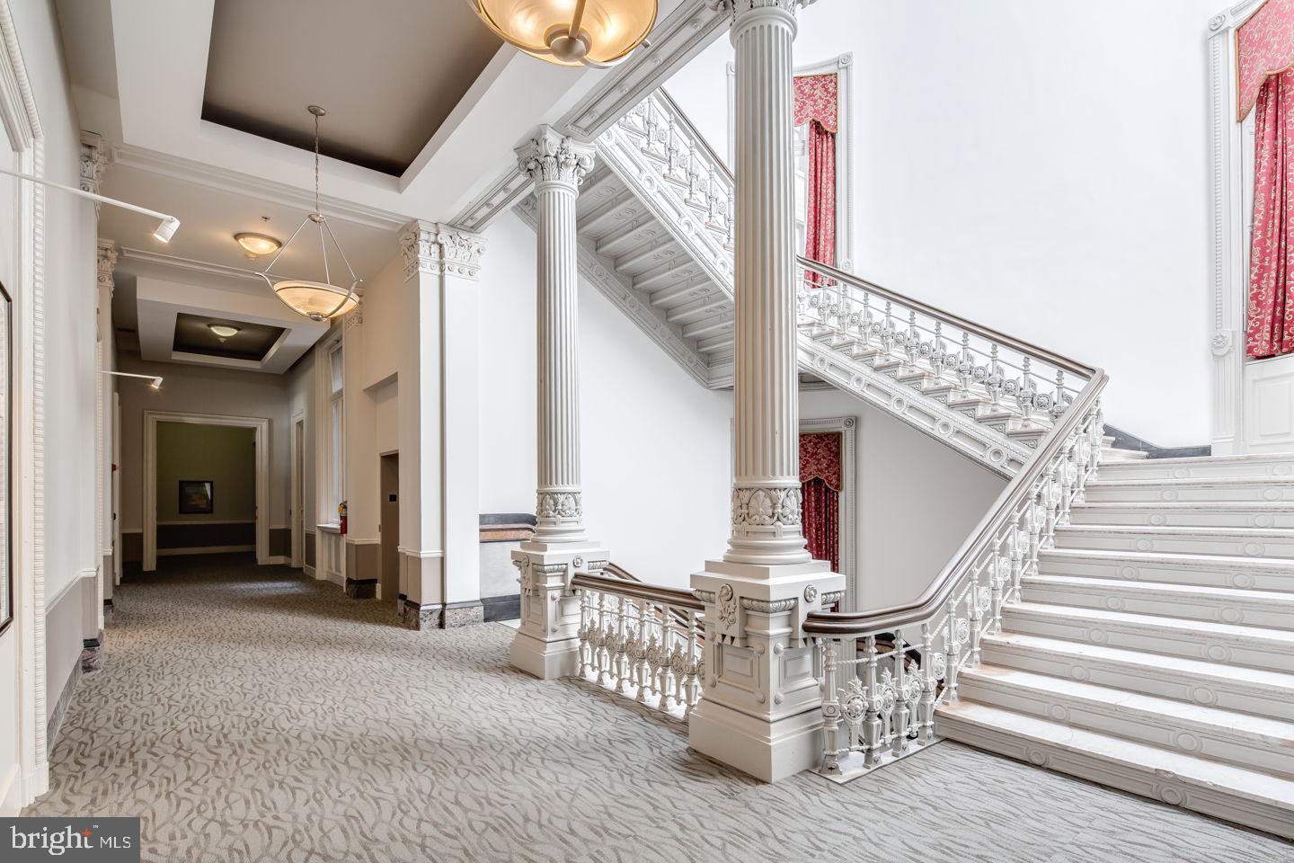 1001 CHESTNUT STREET 13 305E