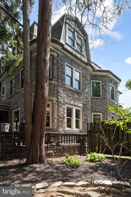 112 W UPSAL STREET