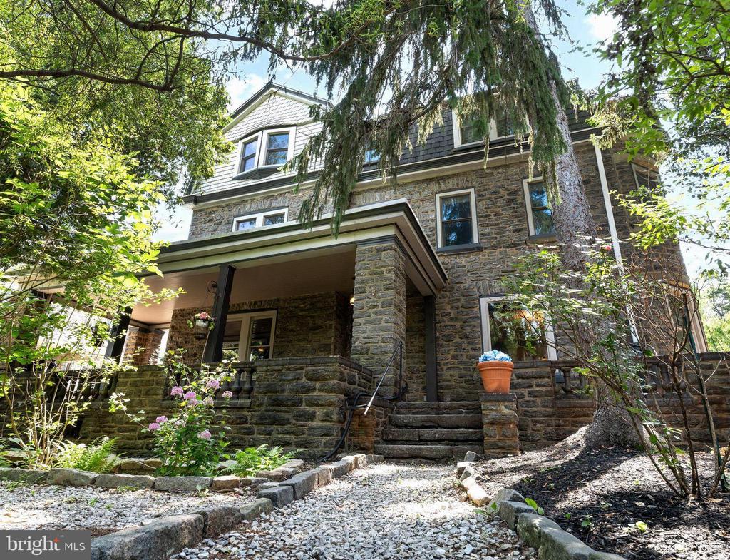 112 W UPSAL STREET