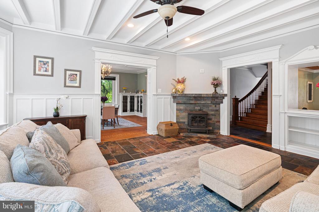 112 W UPSAL STREET