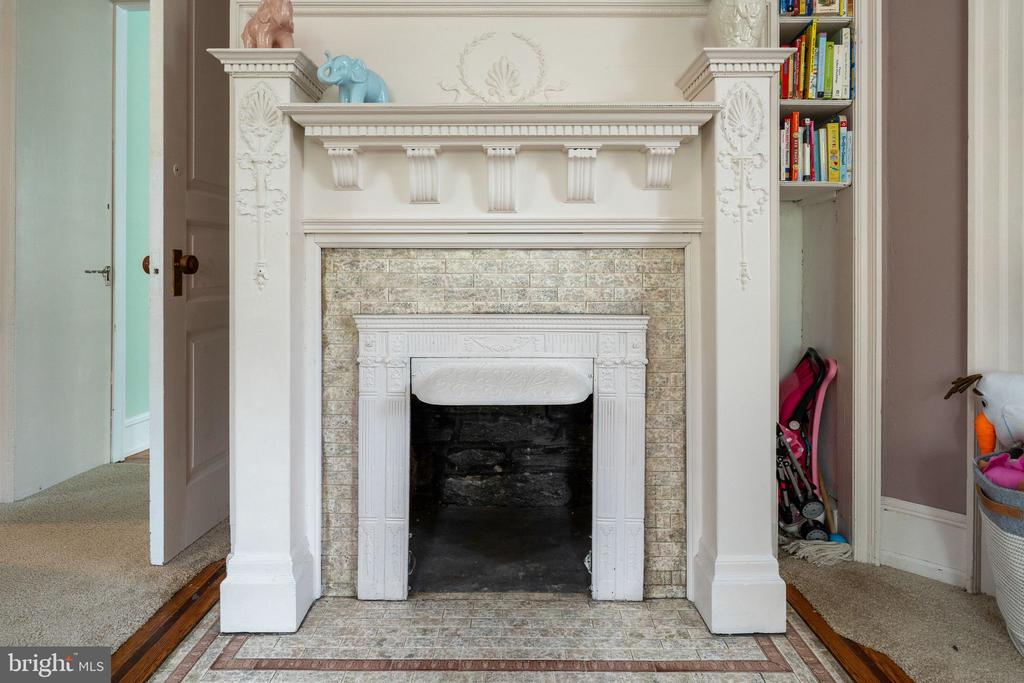 112 W UPSAL STREET