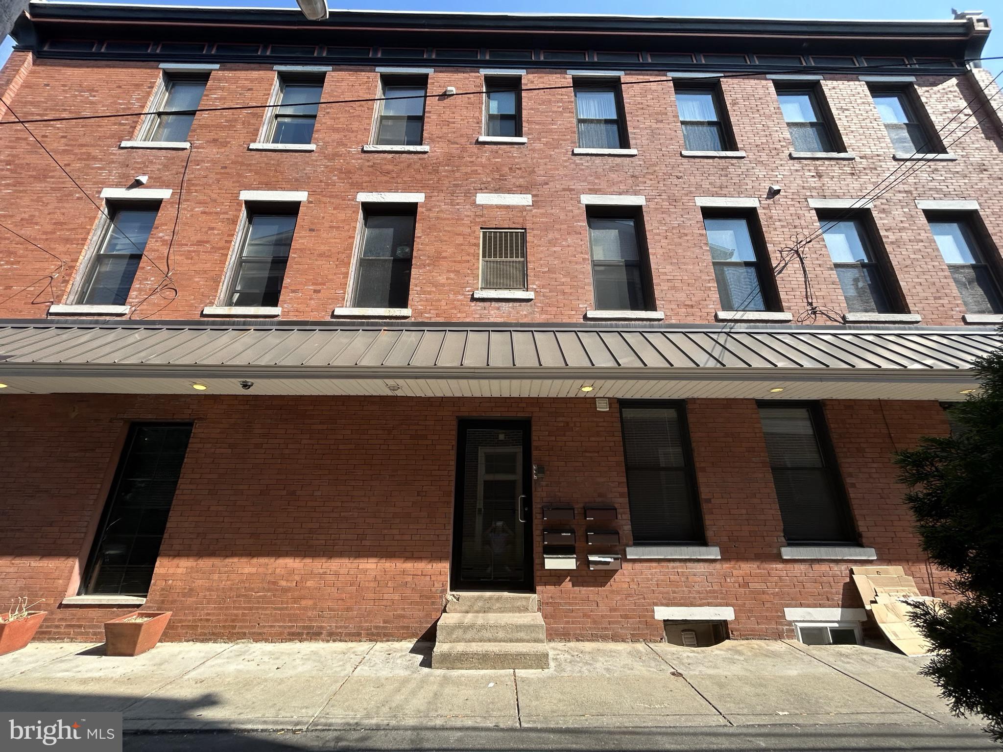 727 S 2ND STREET 3F