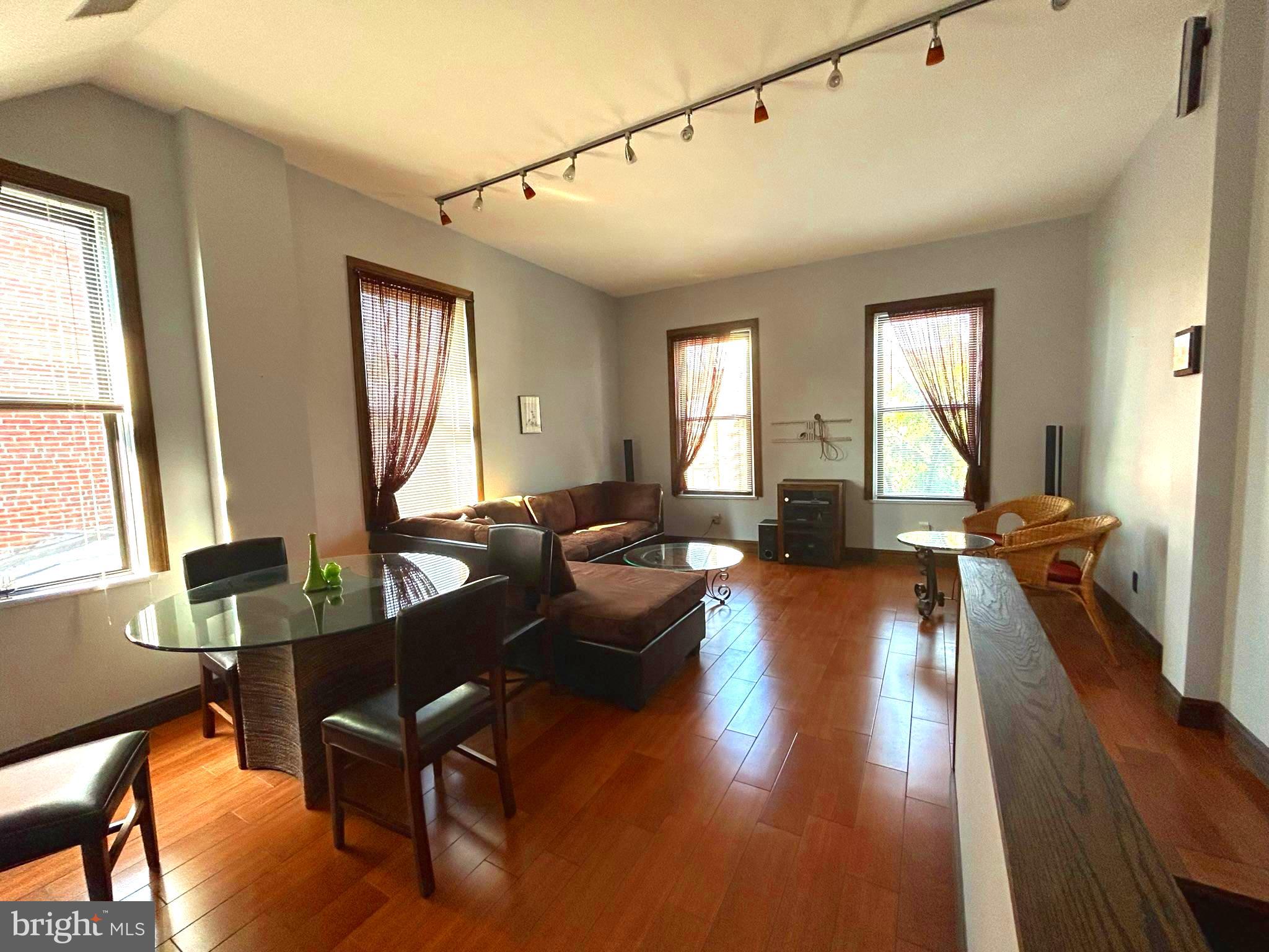 727 S 2ND STREET 3F