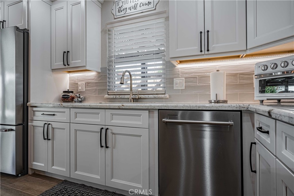 23200 Canyon Lake Drive N