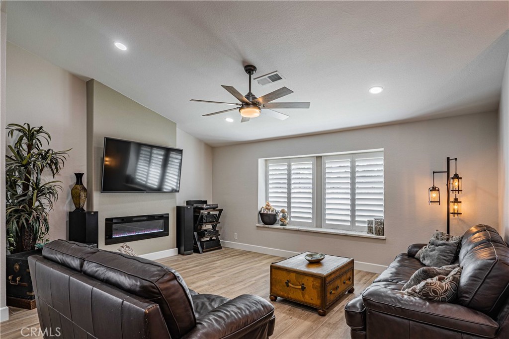 23200 Canyon Lake Drive N