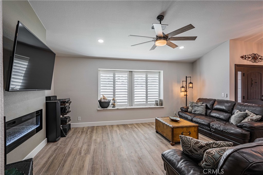 23200 Canyon Lake Drive N