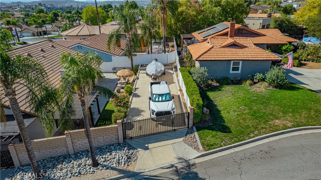 23200 Canyon Lake Drive N