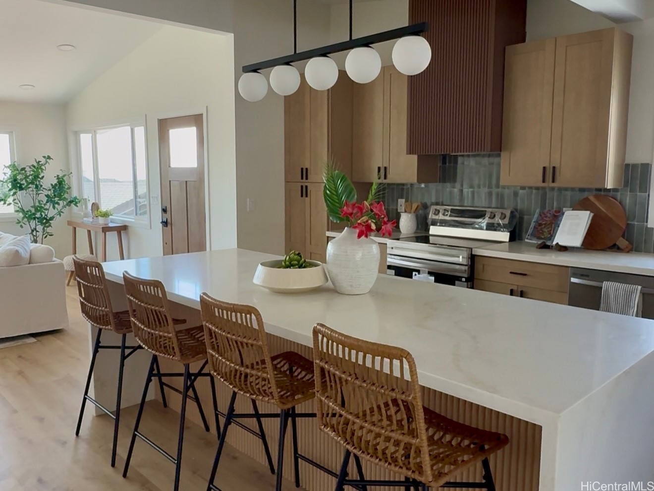 99-1052 Manako Place