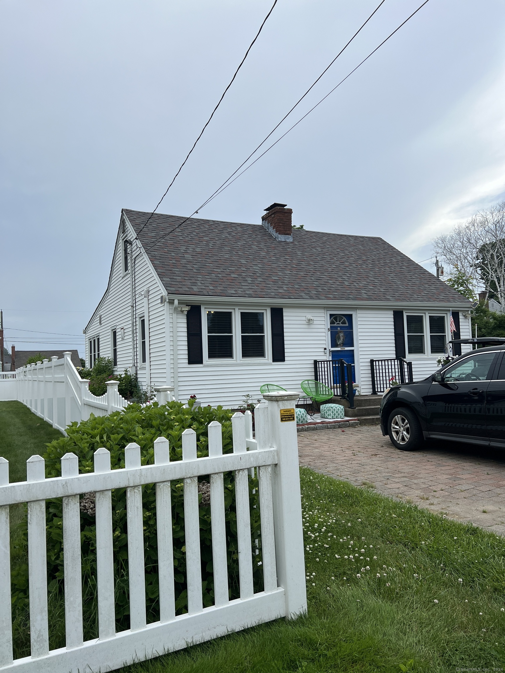 5 Clearwater Road