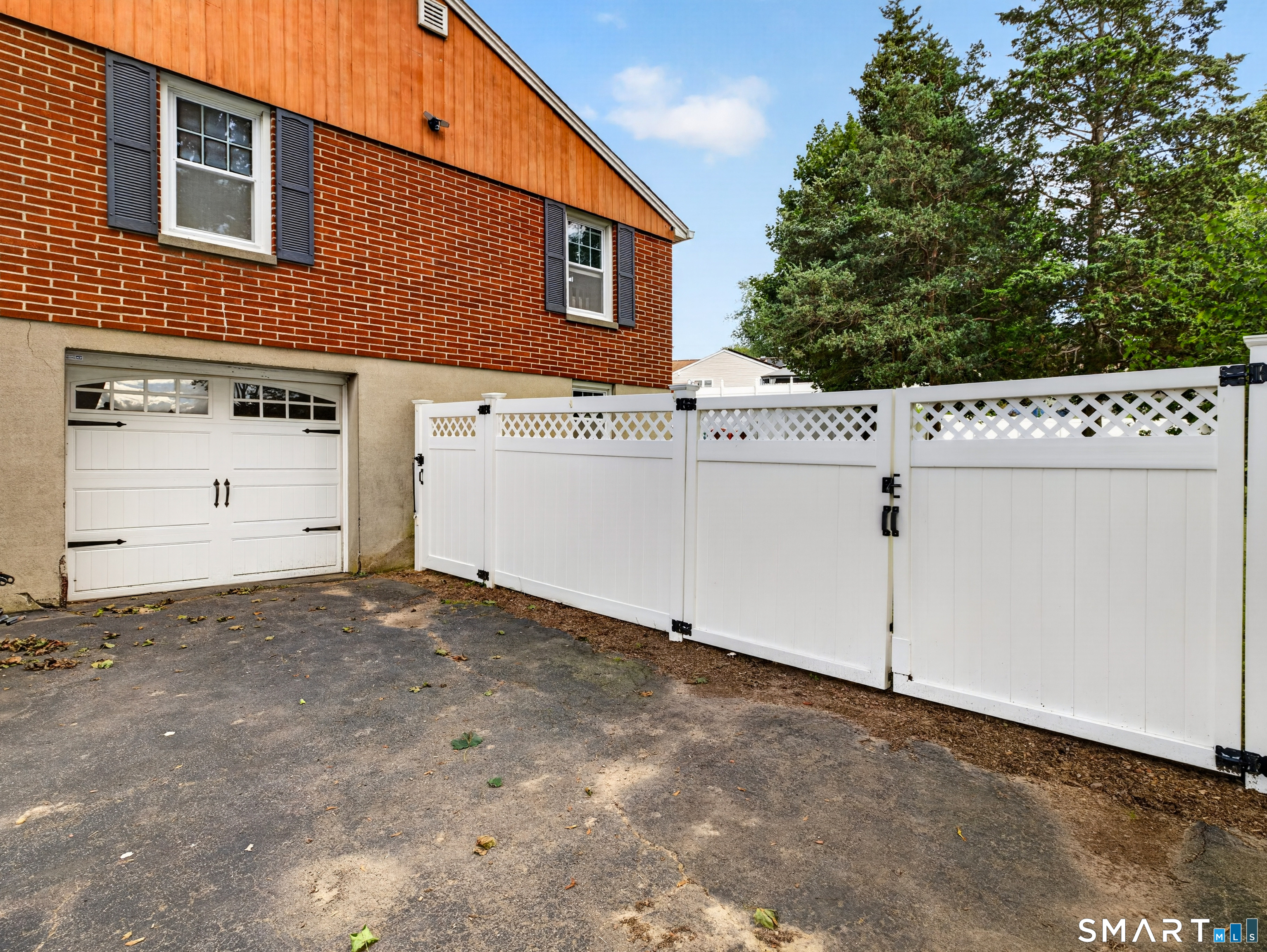 66 Newport Avenue