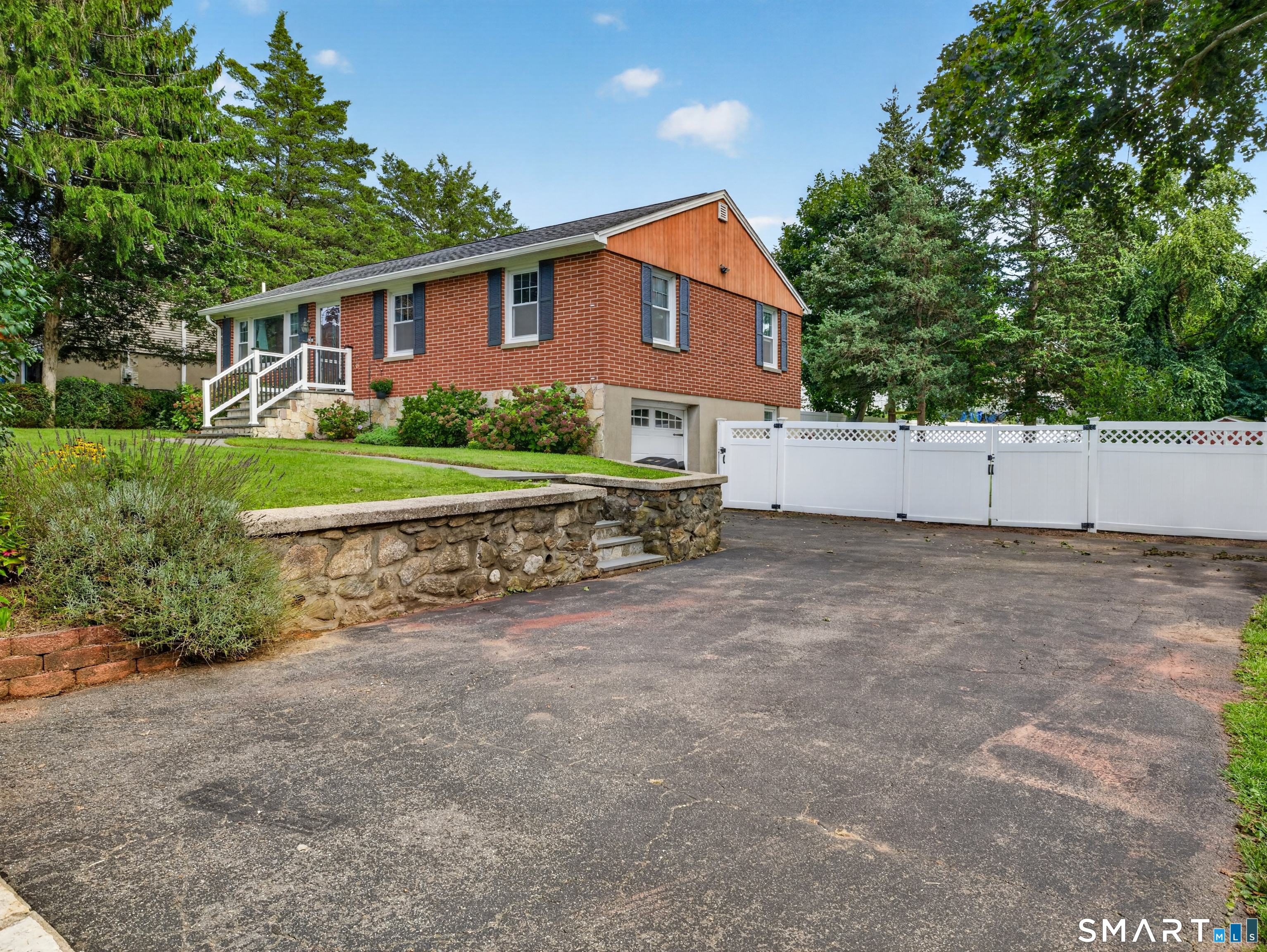 66 Newport Avenue