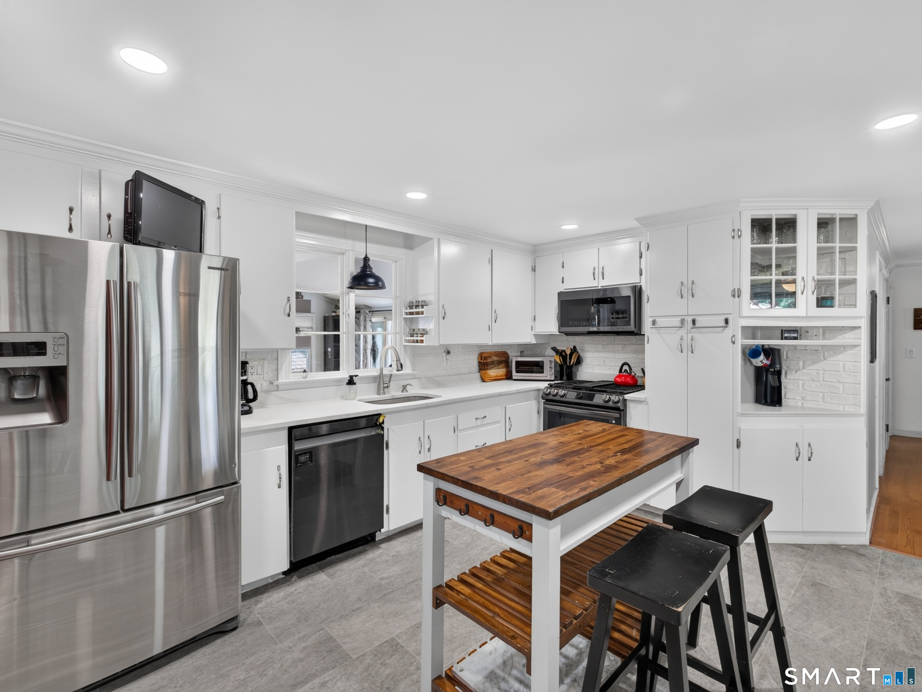 66 Newport Avenue