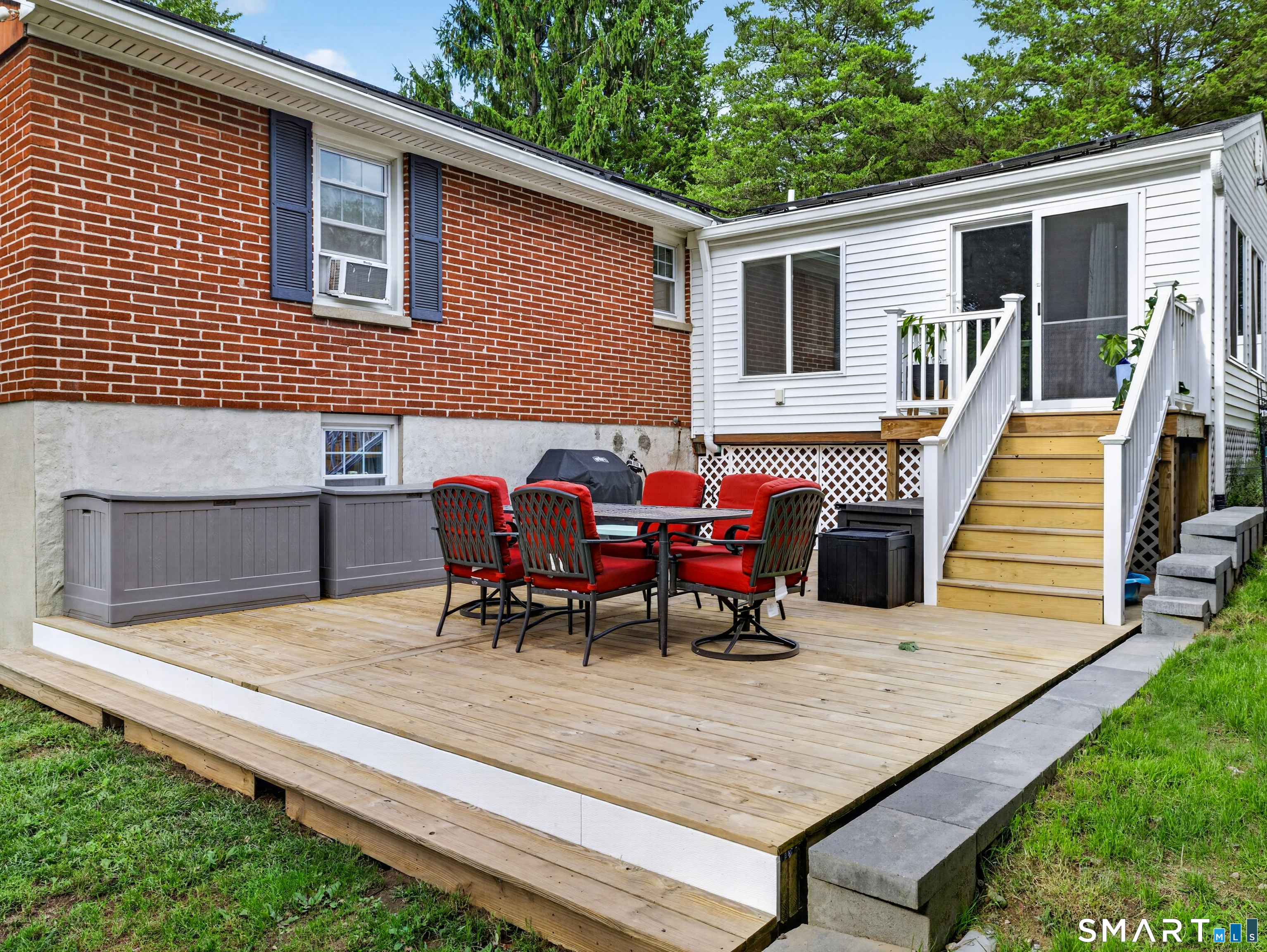66 Newport Avenue