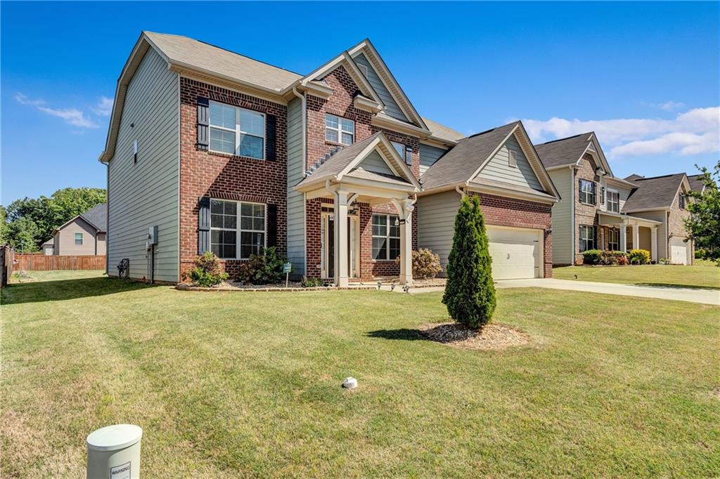 385 Hinton Chase Parkway