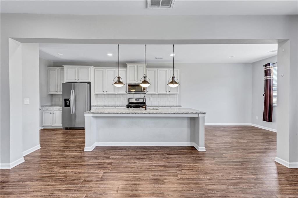 385 Hinton Chase Parkway