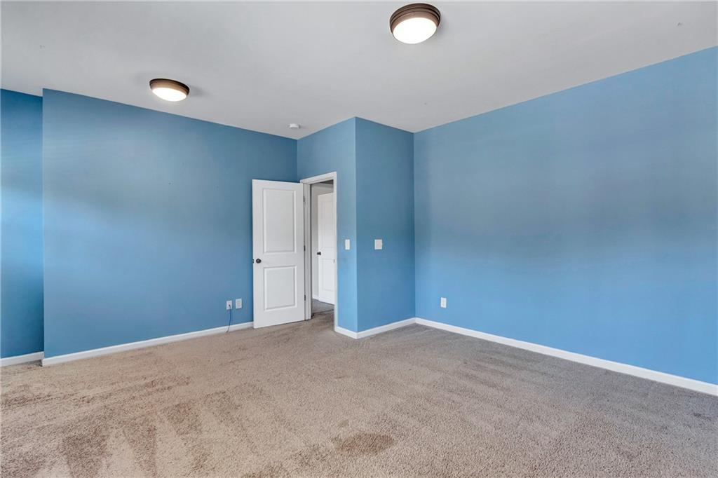 385 Hinton Chase Parkway