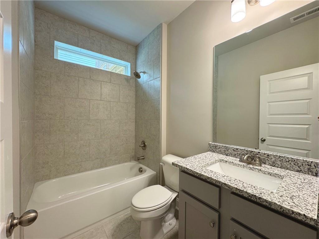 2020 Manor Pointe Drive, Drive Unit 19