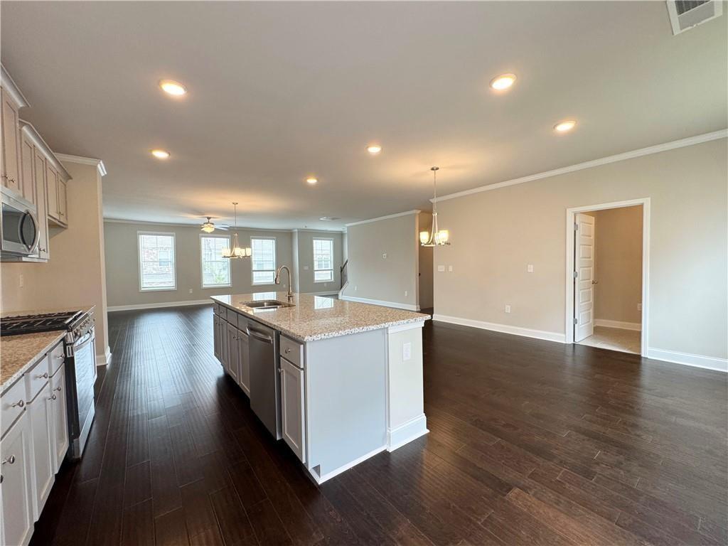 2020 Manor Pointe Drive, Drive Unit 19