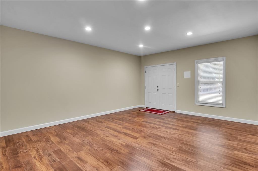 1020 Cranbrook Glen Lane