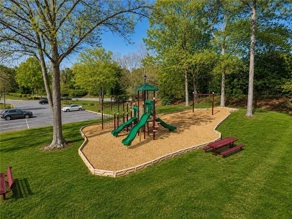 1020 Cranbrook Glen Lane