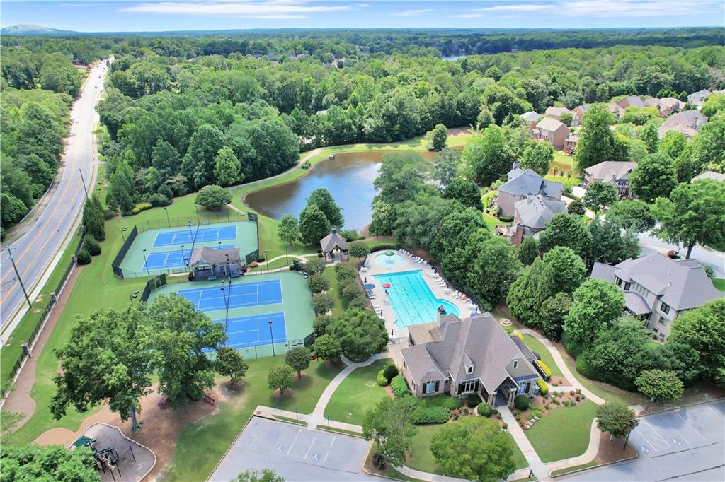 1020 Cranbrook Glen Lane