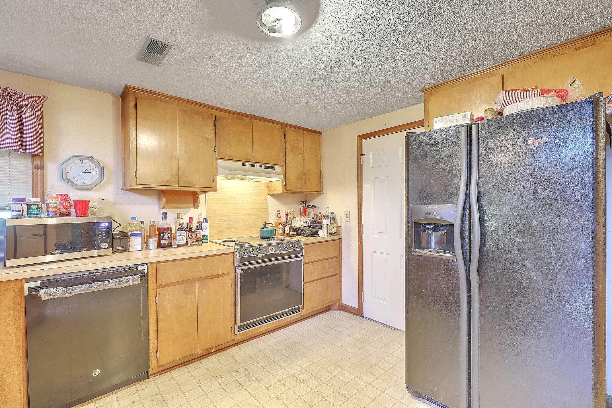 77 Shadowmoss Parkway