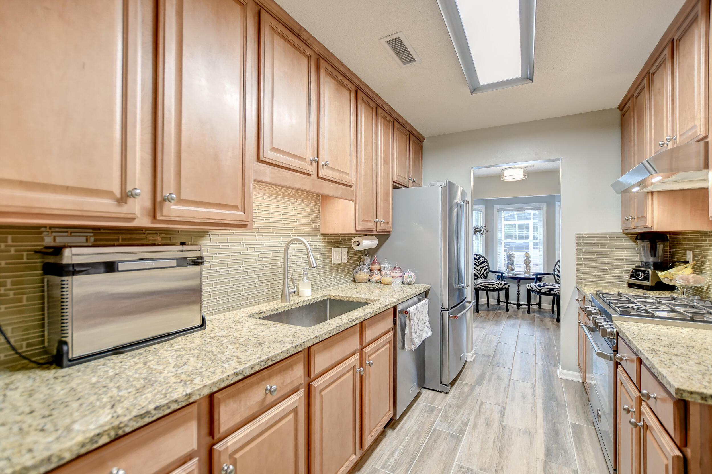 1527 Kentwood Circle