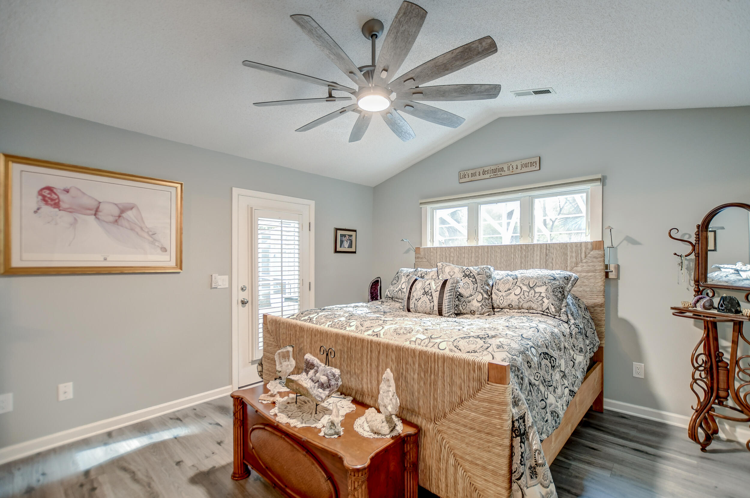 1527 Kentwood Circle