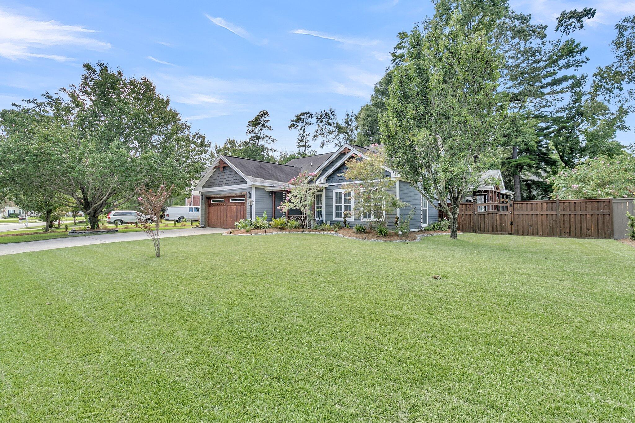 8176 Governors Walk