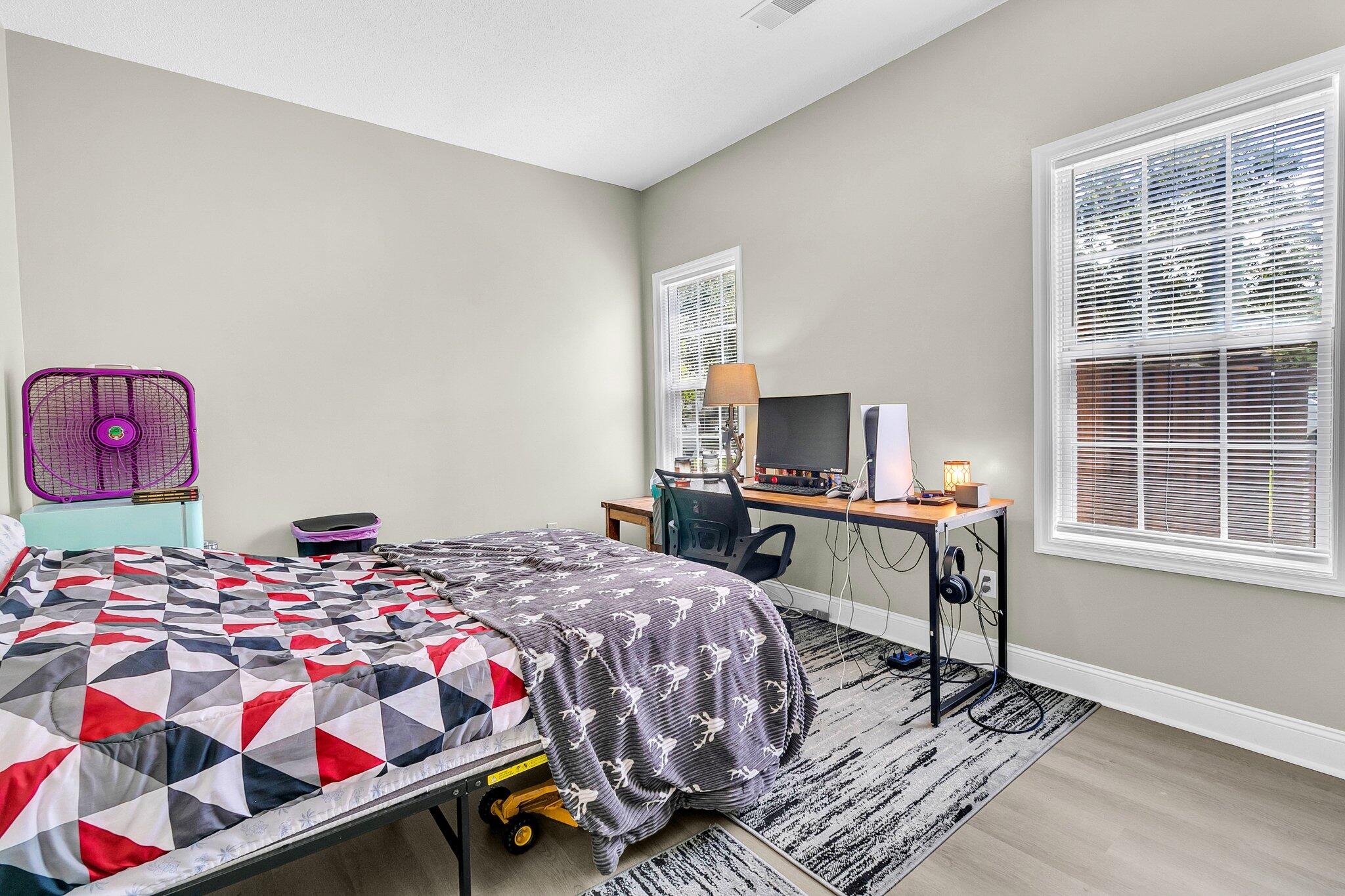 8176 Governors Walk