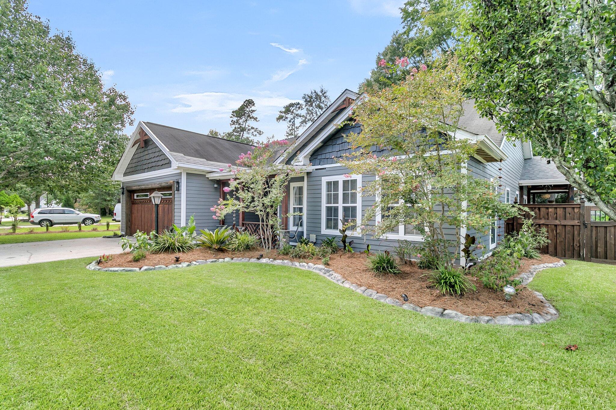 8176 Governors Walk