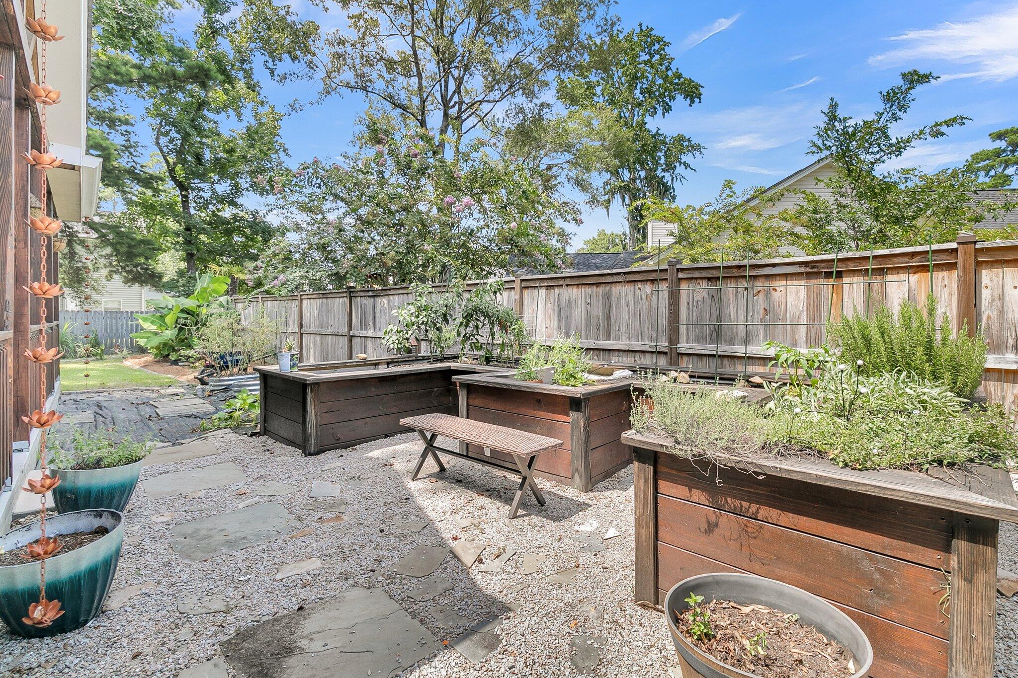 8176 Governors Walk