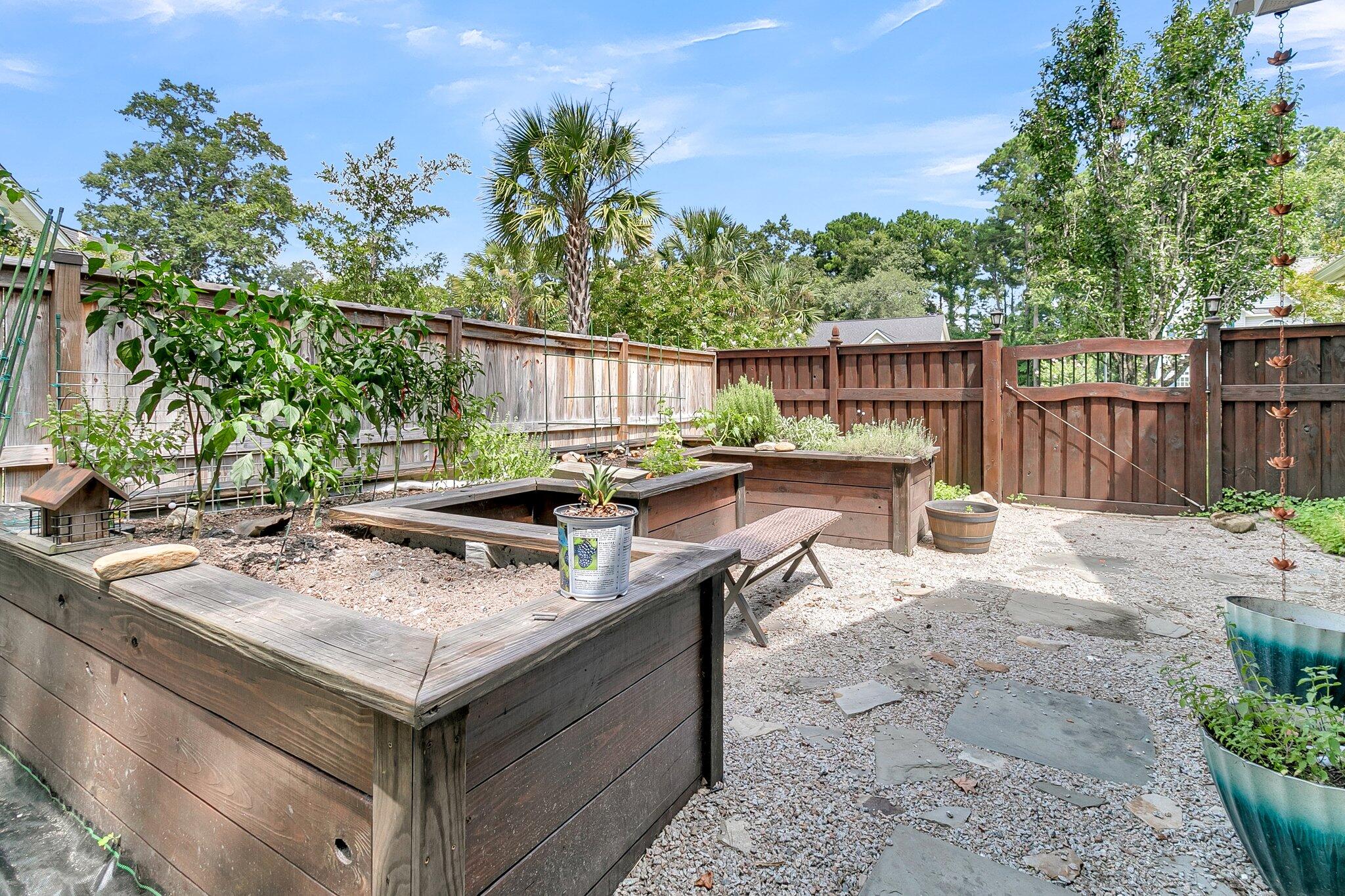 8176 Governors Walk
