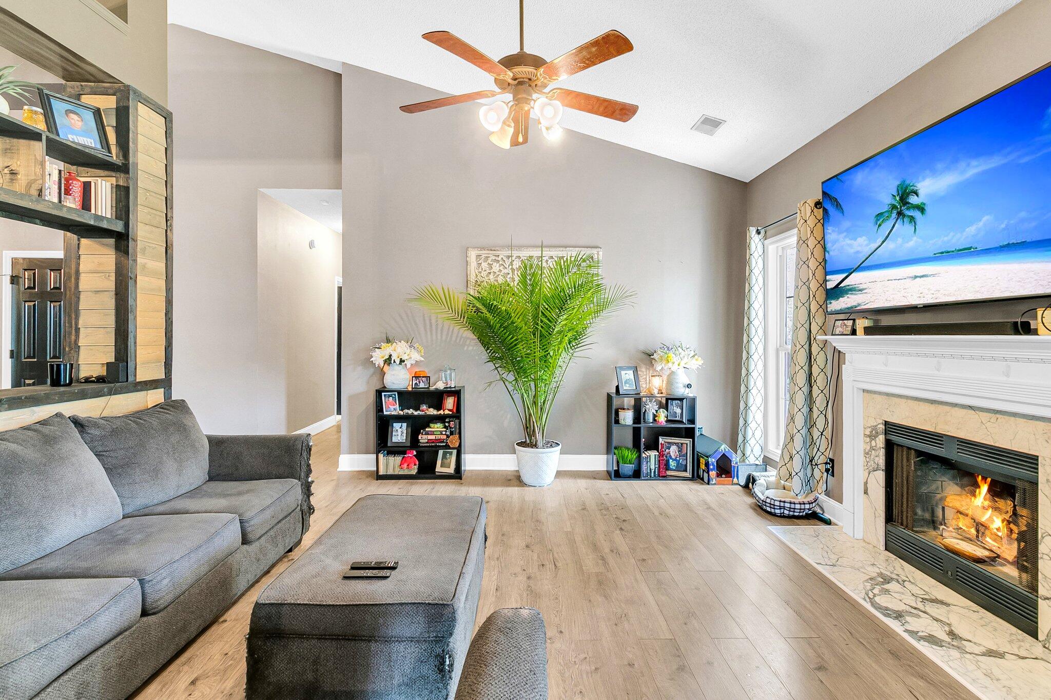 8176 Governors Walk